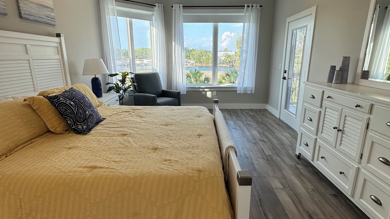 Photo of Bedroom in Steinhatchee