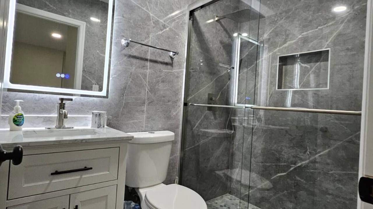 Photo of Bathroom in Valrico