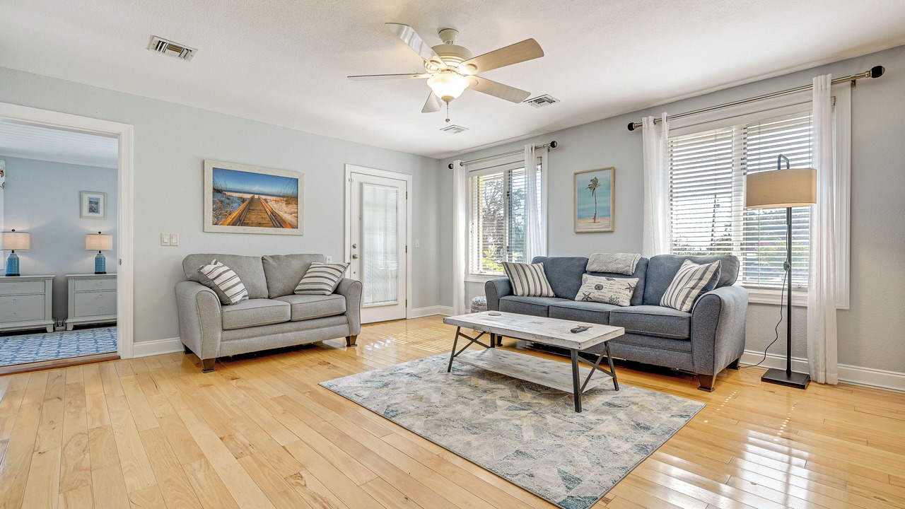 Photo of Bedroom in Crystal Beach