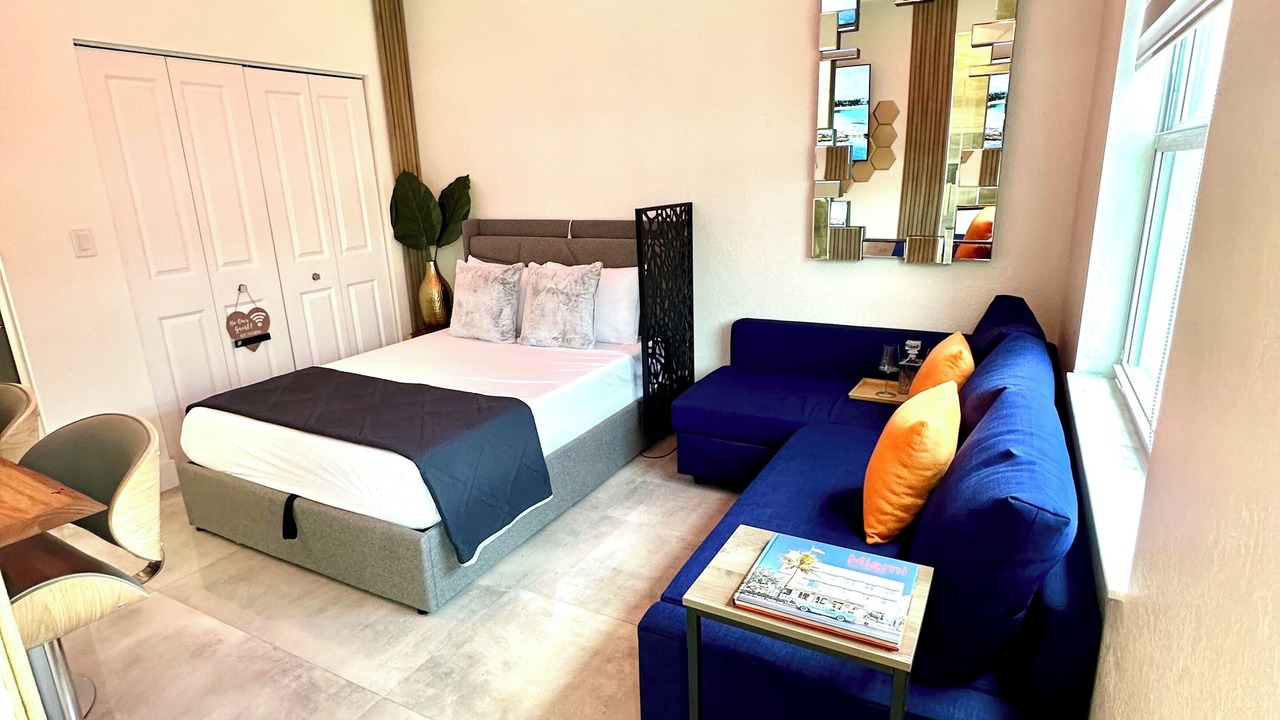 Photo of Bedroom in Ludlam