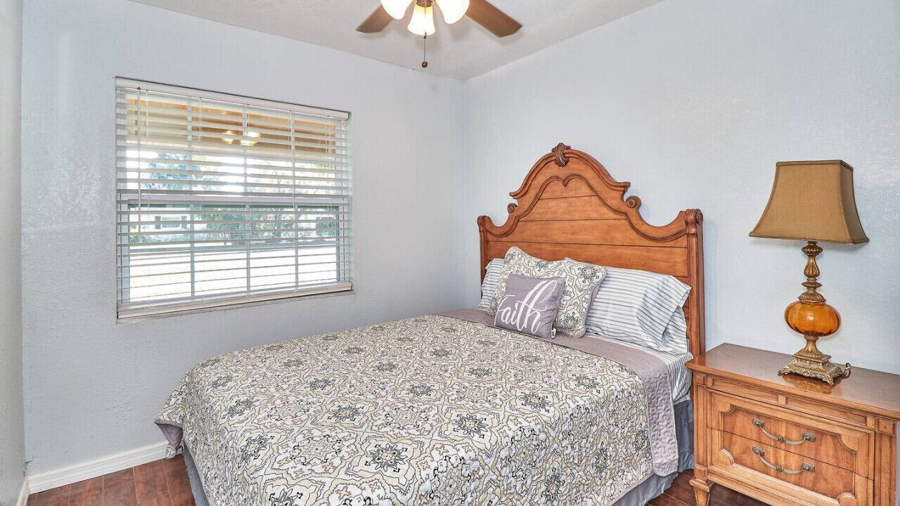 Photo of Bedroom in Temple Crest