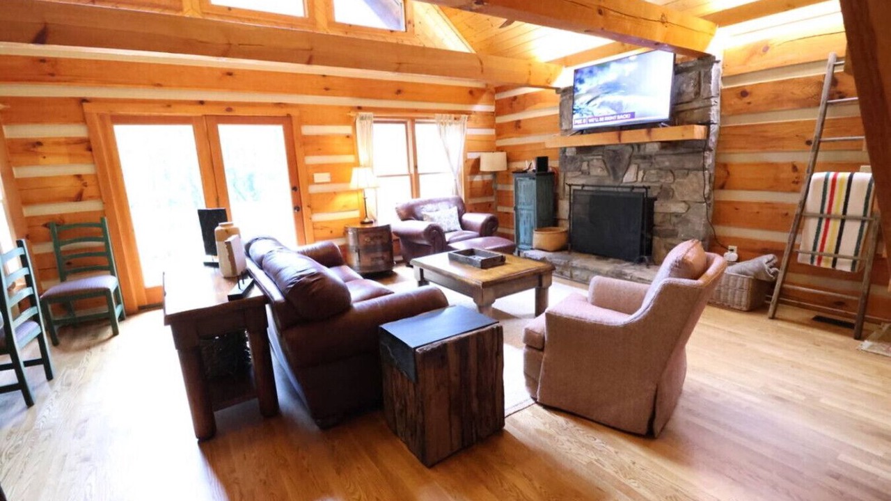 Photo of Livingroom in Cherokee