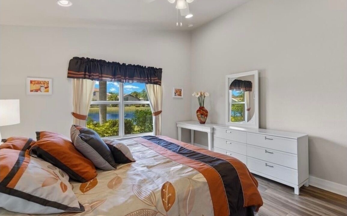 Photo of Bedroom in Botanica Lakes