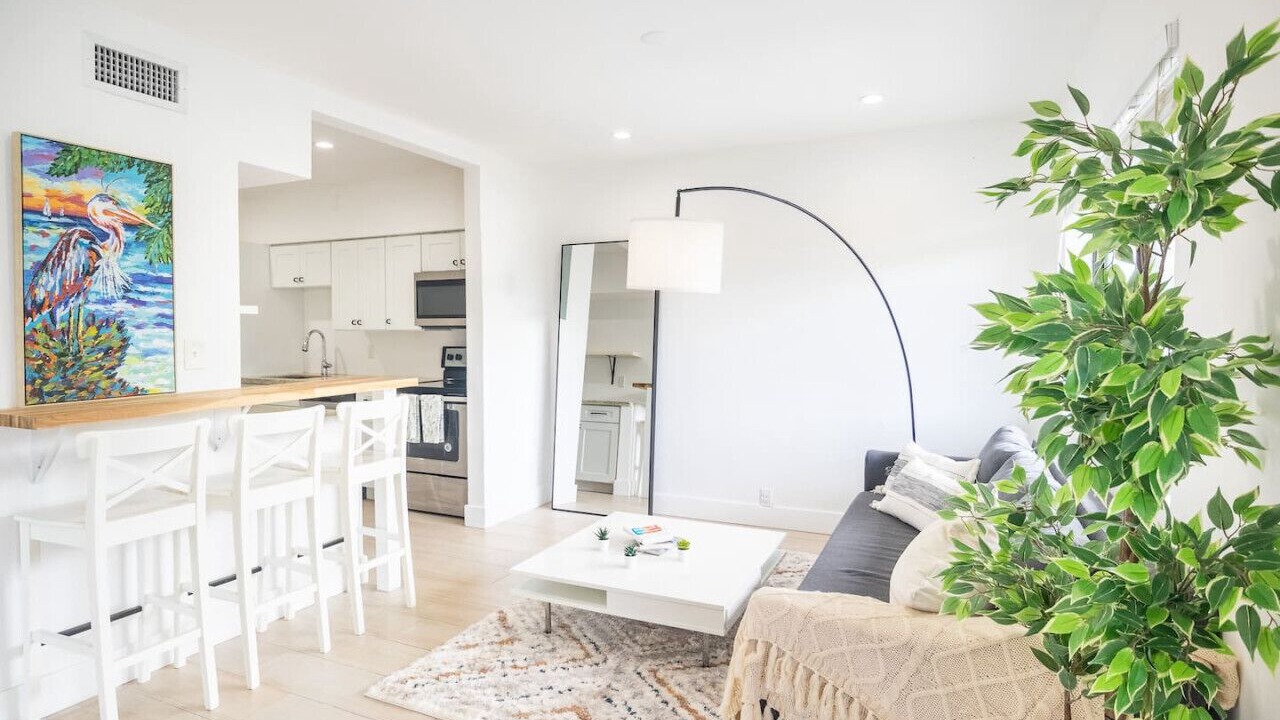 Photo of Livingroom in Bay Harbor Islands