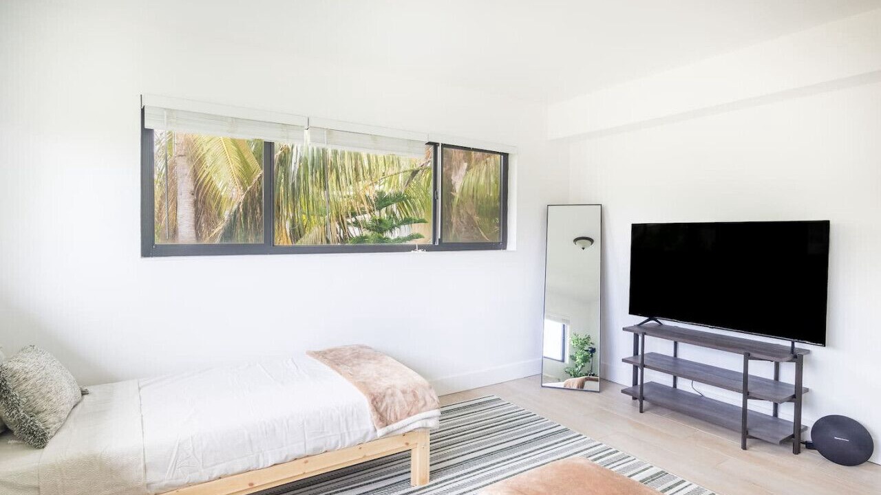 Photo of Bedroom in Bay Harbor Islands