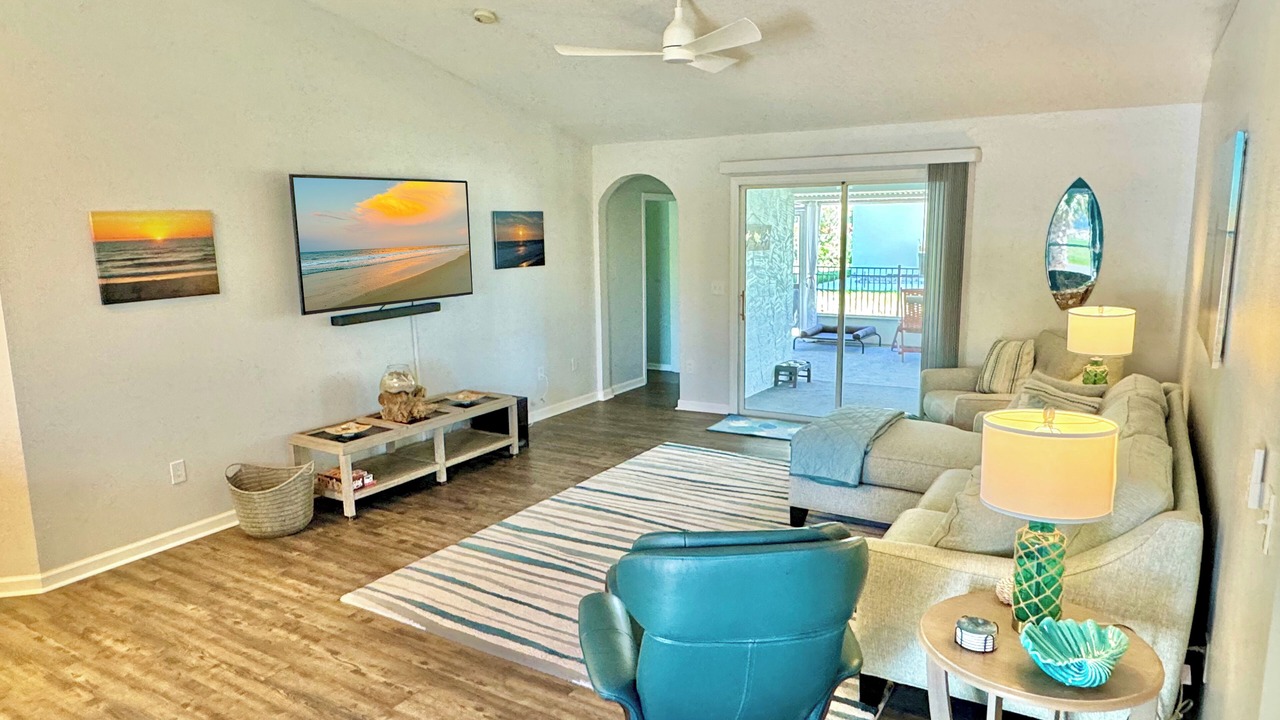 Photo of Livingroom in Marineland Acres