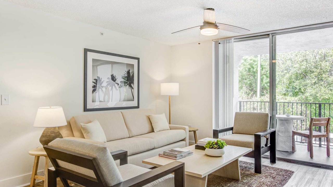 Photo of Livingroom in Davie