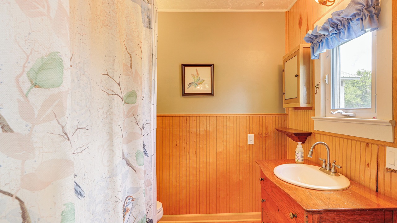 Photo of Bathroom in Citrus Springs