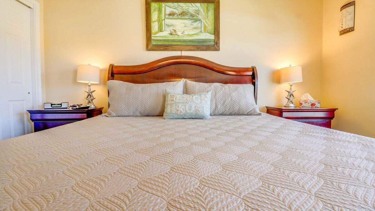 Photo of Bedroom in Point East