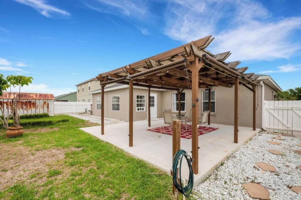 Photo of Outdoor in Nichols