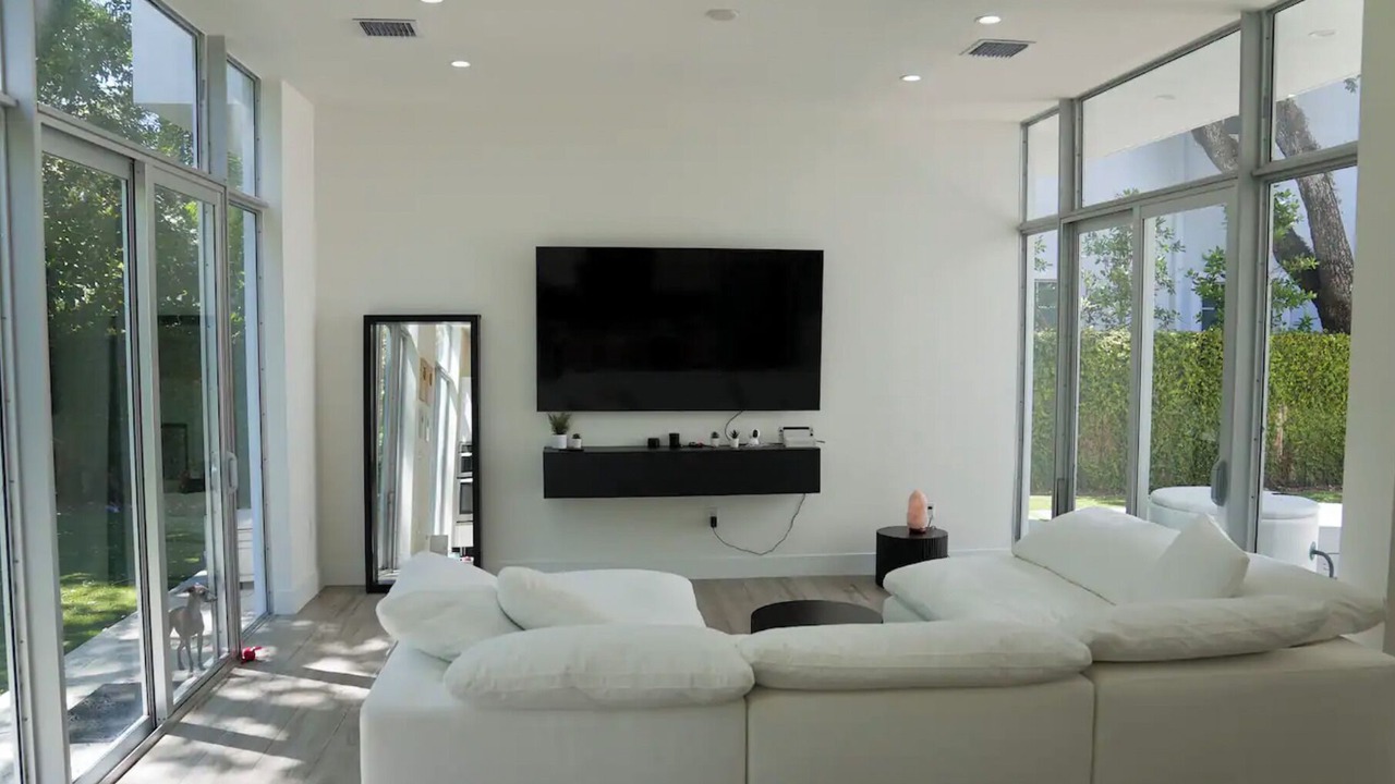 Photo of Livingroom in Coral Terrace