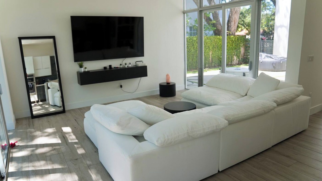 Photo of Livingroom in Coral Terrace