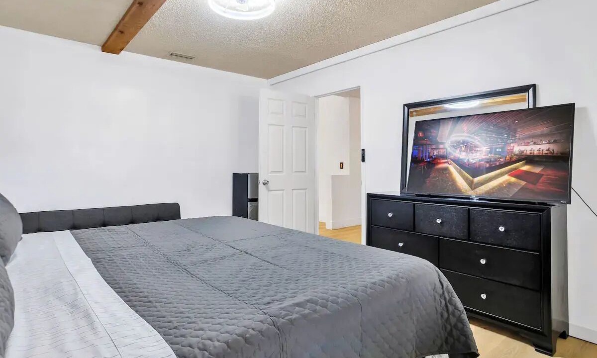 Photo of Bedroom in Sunrise
