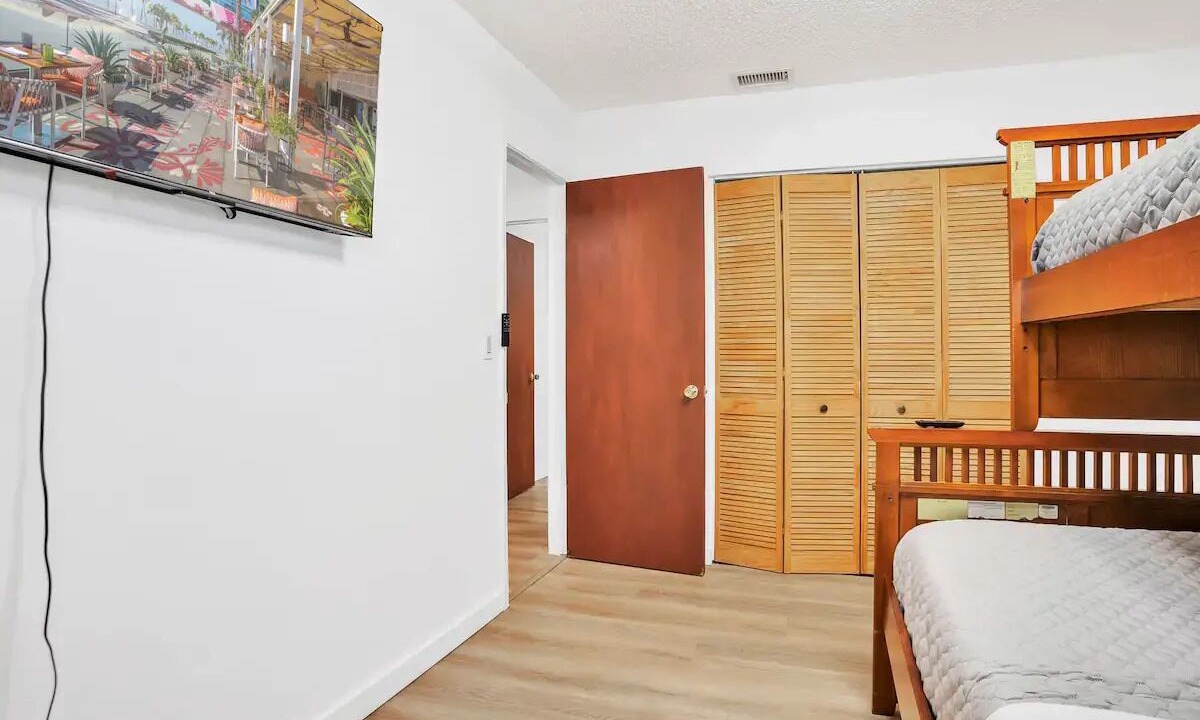 Photo of Bedroom in Sunrise