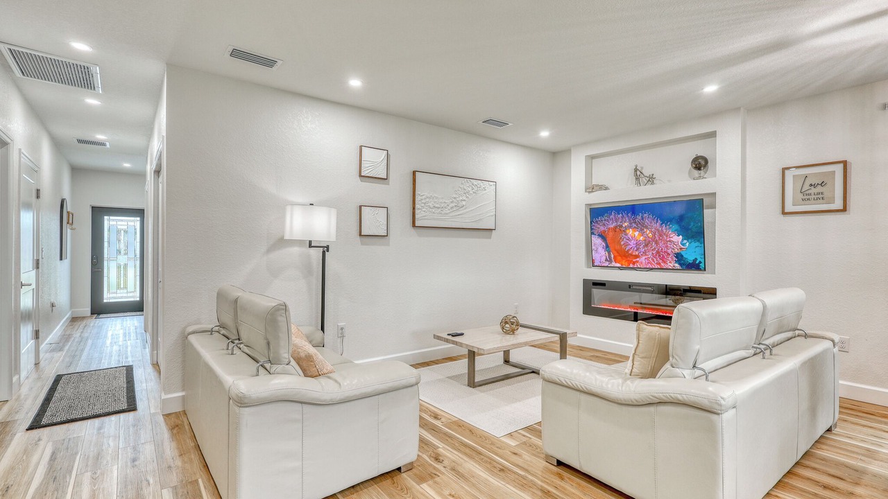 Photo of Livingroom in Rotonda Heights