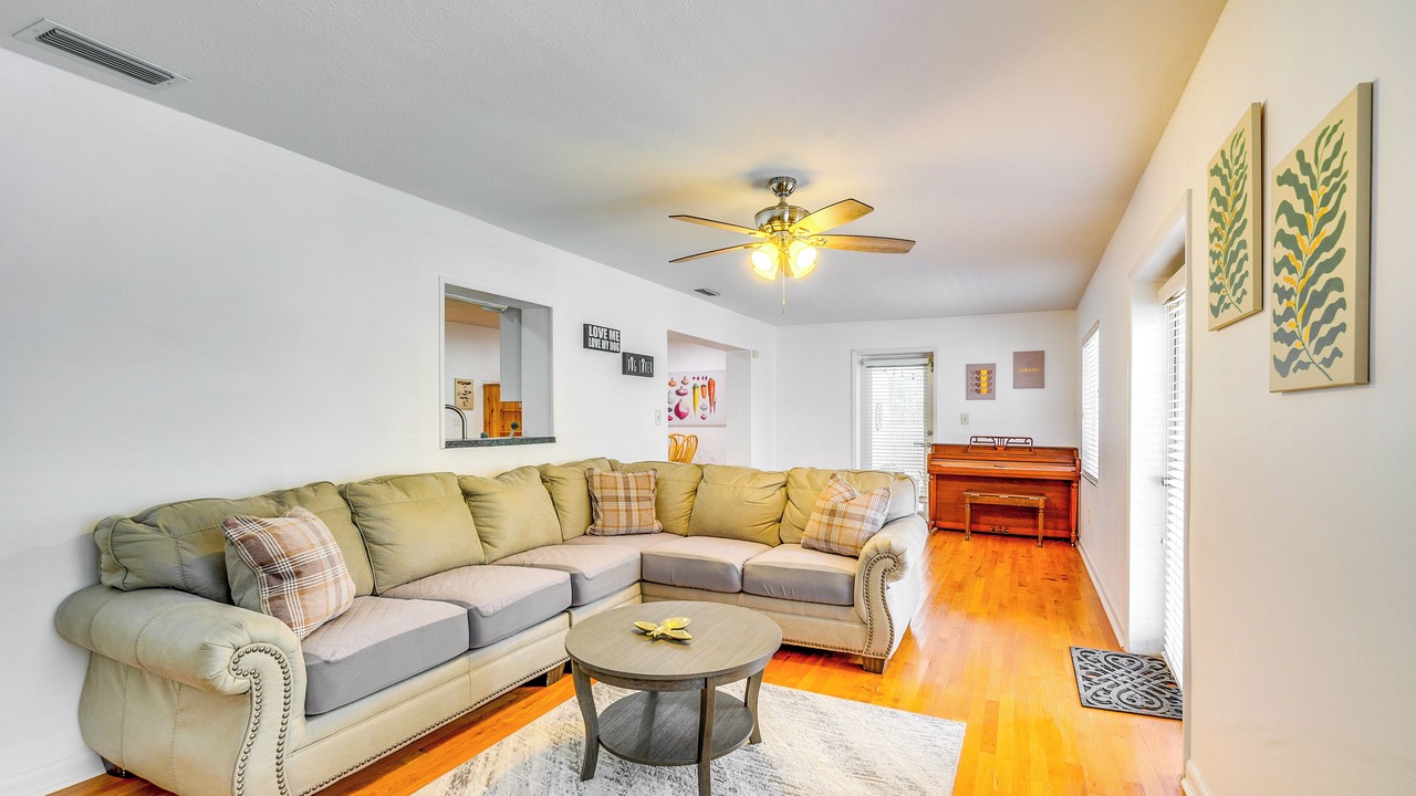 Photo of Livingroom in Fort King District