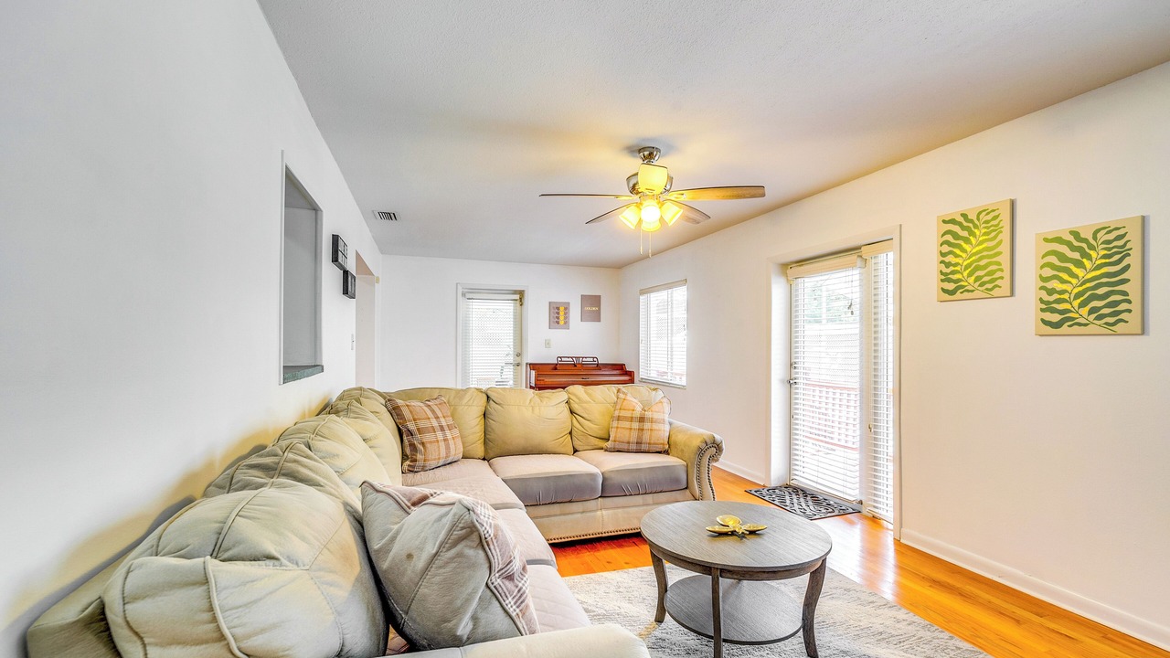 Photo of Livingroom in Fort King District