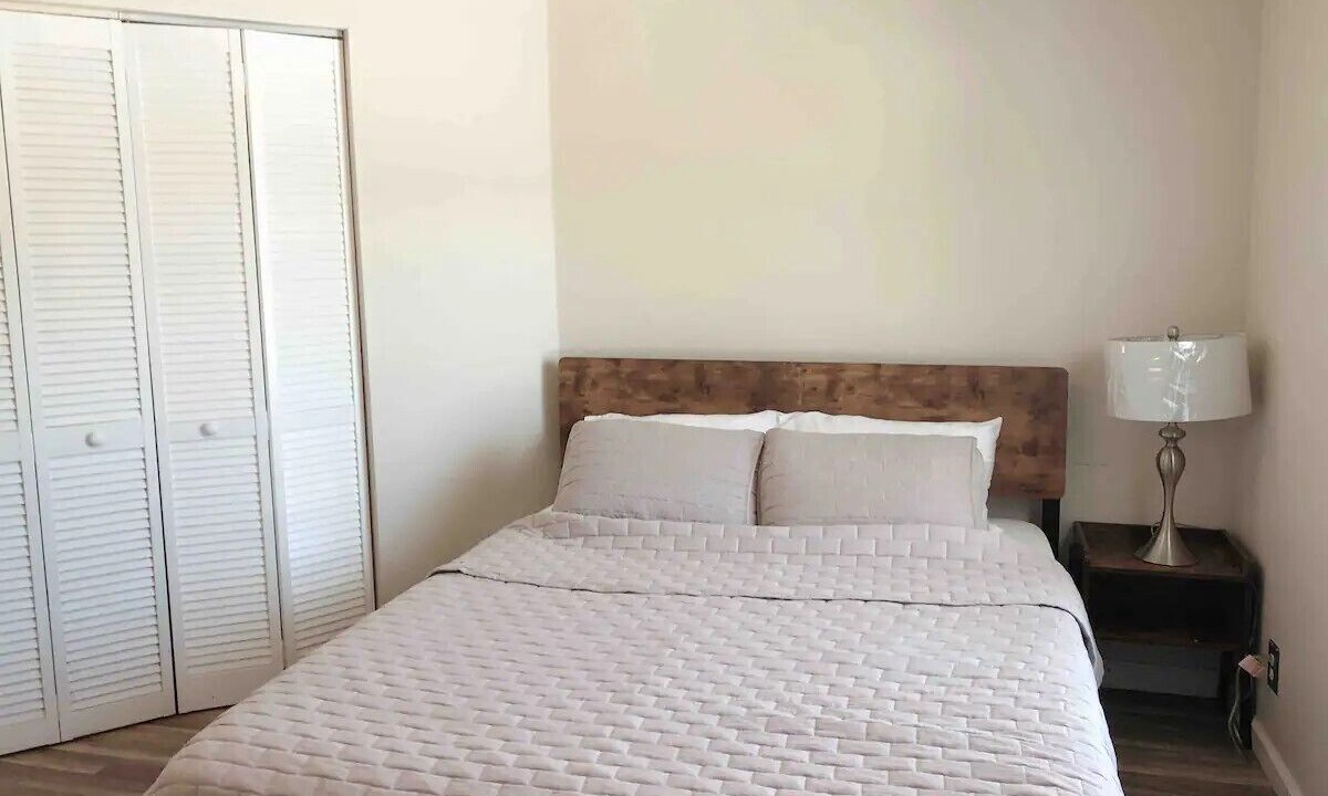 Photo of Bedroom in Greenview Shores
