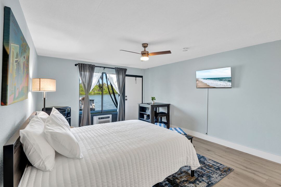 Photo of Bedroom in Isles of Capri