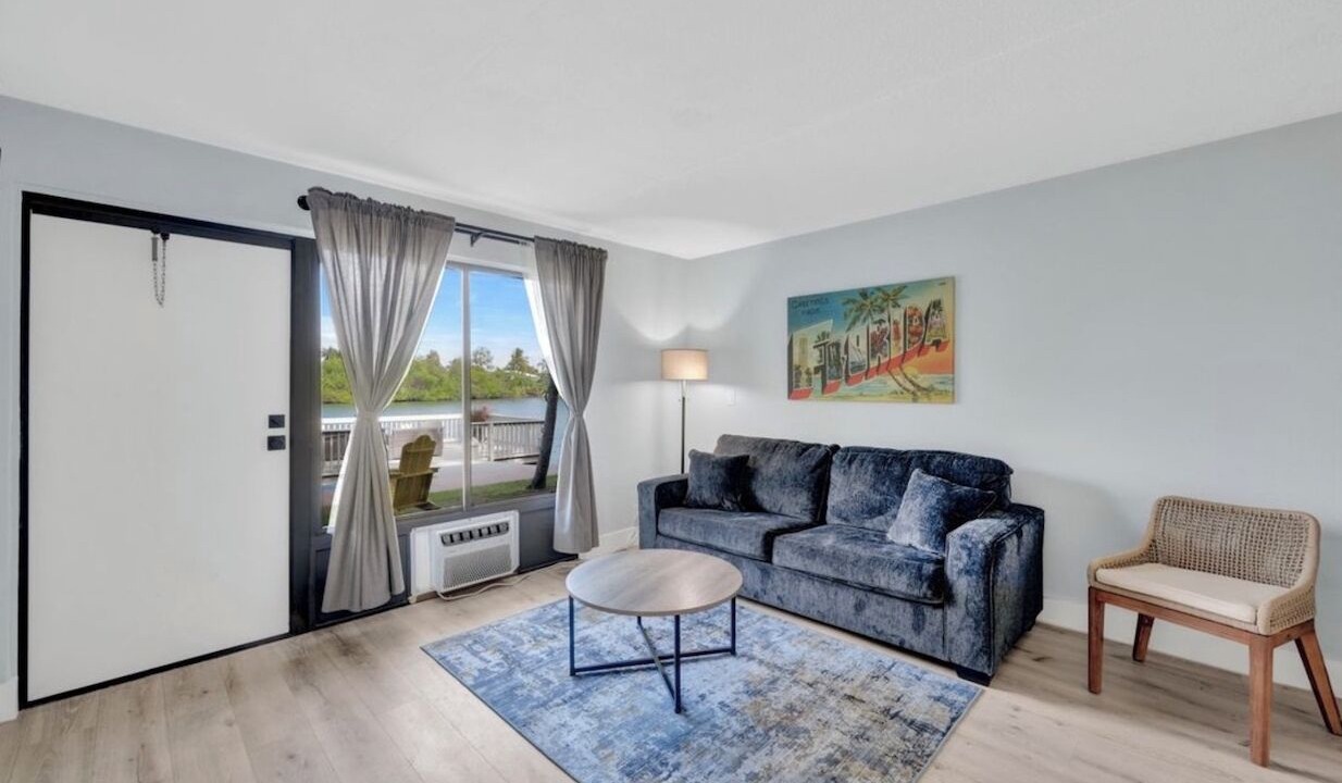 Photo of Livingroom in Isles of Capri