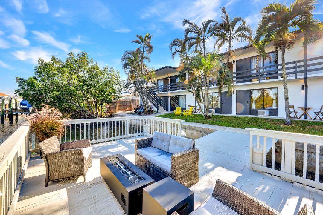 Photo of Patio Balcony in Isles of Capri
