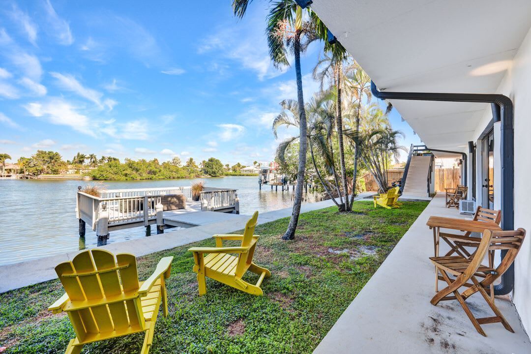 Photo of Patio Balcony in Isles of Capri