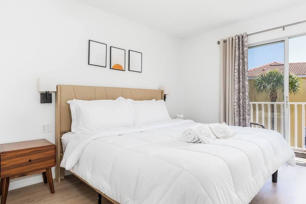 Photo of Bedroom in Crystal Cove