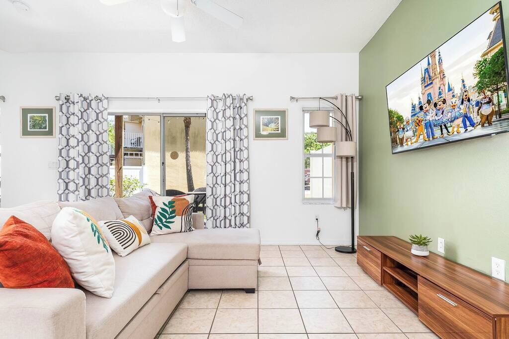 Photo of Livingroom in Crystal Cove