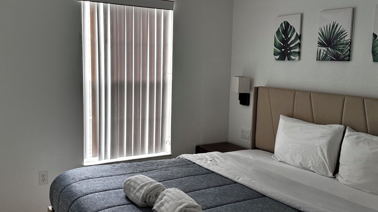 Photo of Bedroom in Crystal Cove