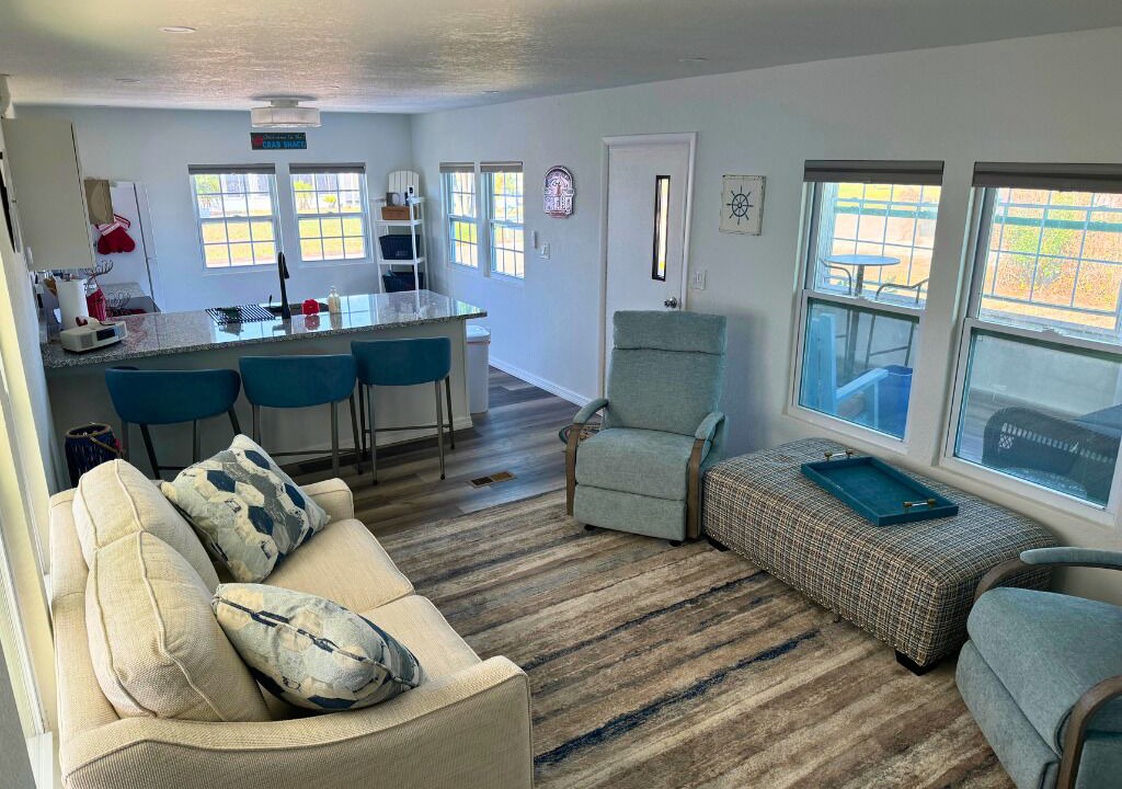 Photo of Livingroom in Flamingo Bay