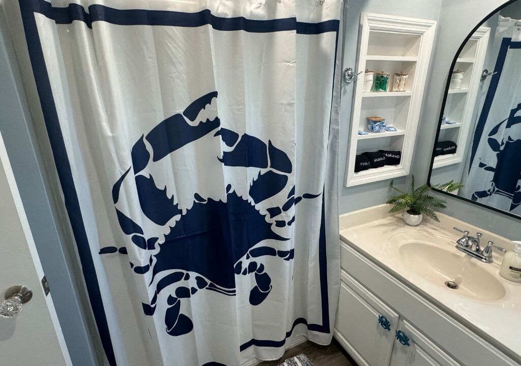 Photo of Bathroom in Flamingo Bay
