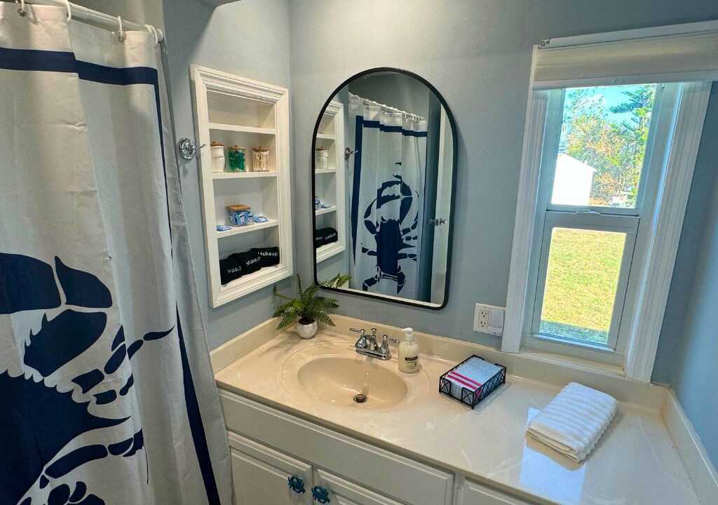 Photo of Bathroom in Flamingo Bay