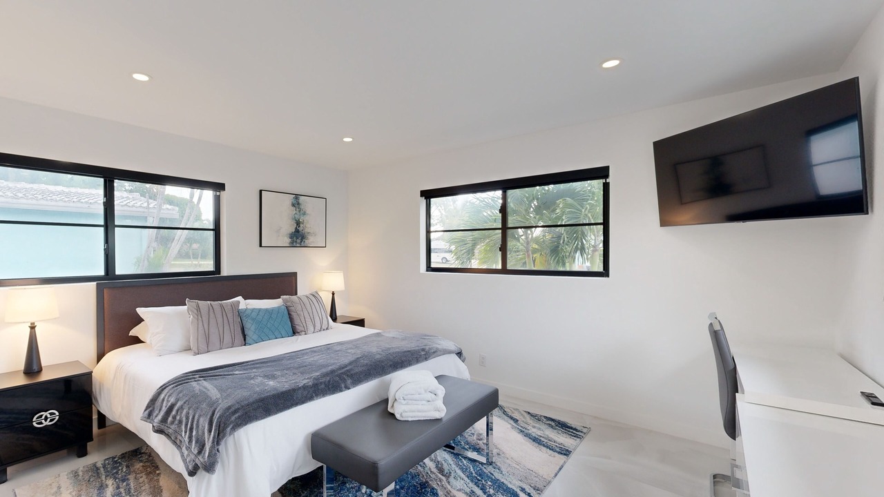 Photo of Bedroom in Coral Ridge Isles