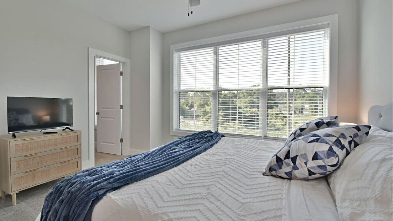 Photo of Bedroom in Knoxville