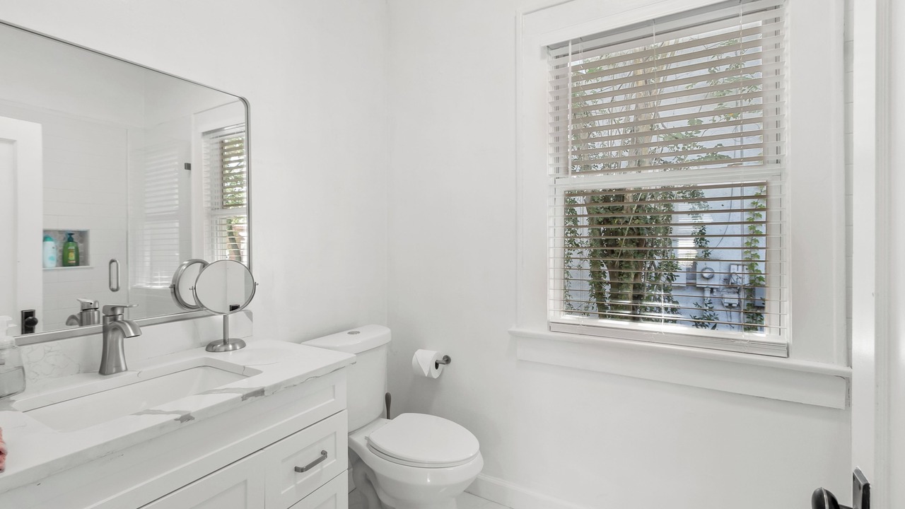 Photo of Bathroom in Courier City - Oscawana