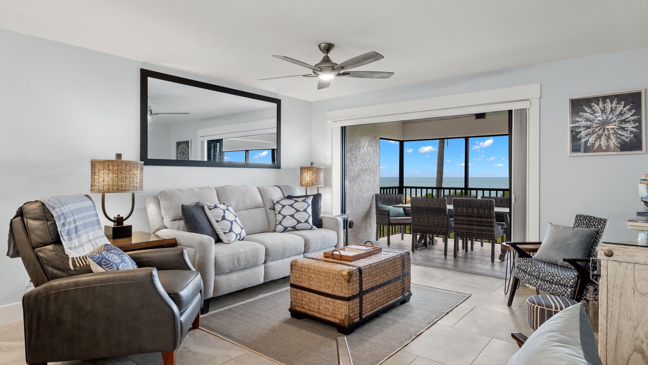 Photo of Livingroom in Beachview Country Club Estates