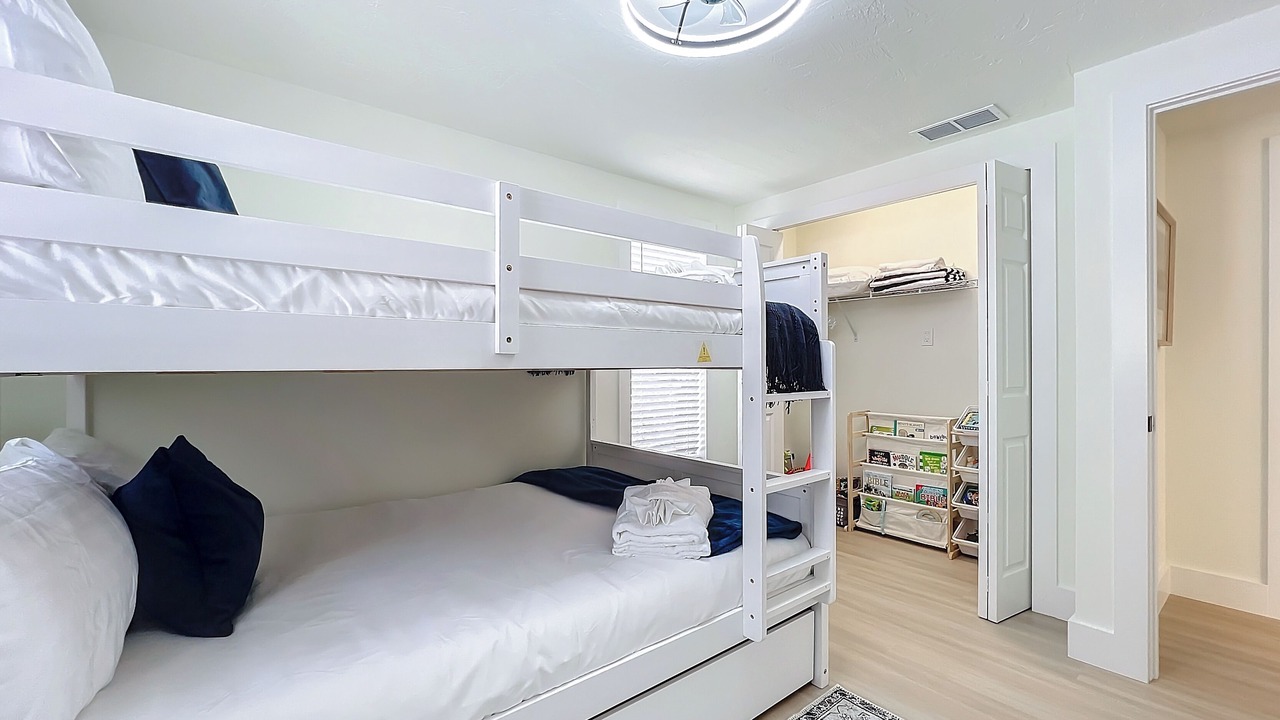 Photo of Bedroom in Bee Ridge