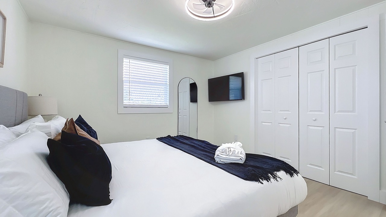 Photo of Bedroom in Bee Ridge