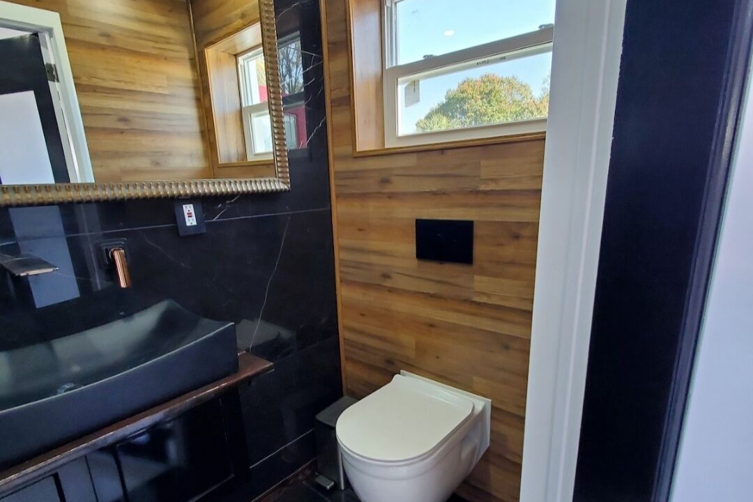 Photo of Bathroom in Largo