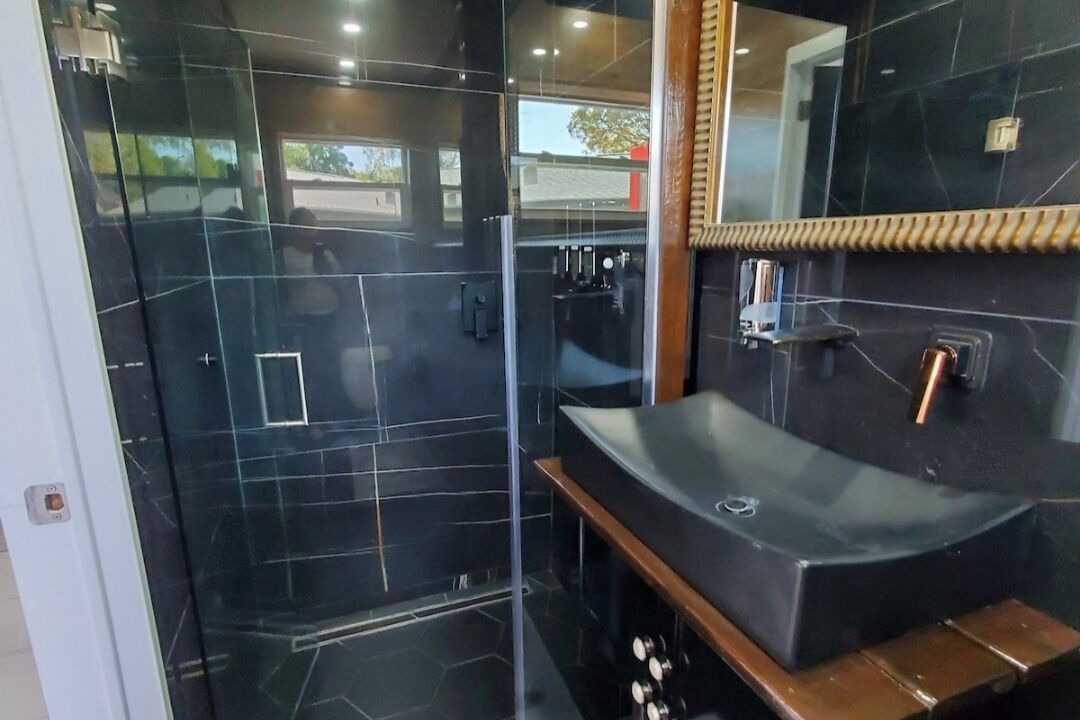 Photo of Bathroom in Largo