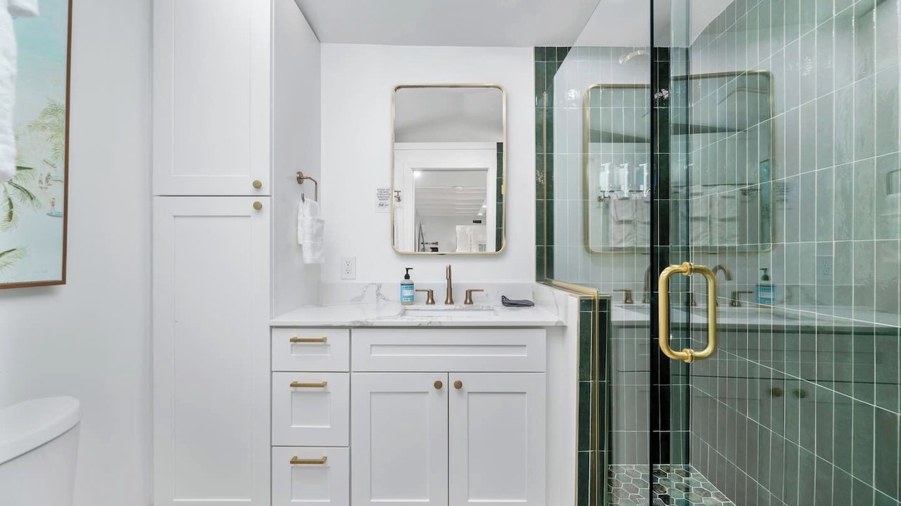 Photo of Bathroom in Riverside Park