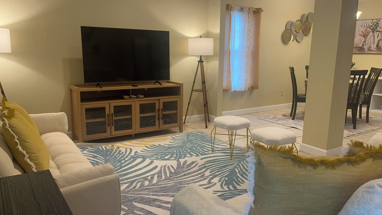 Photo of Livingroom in Valdosta