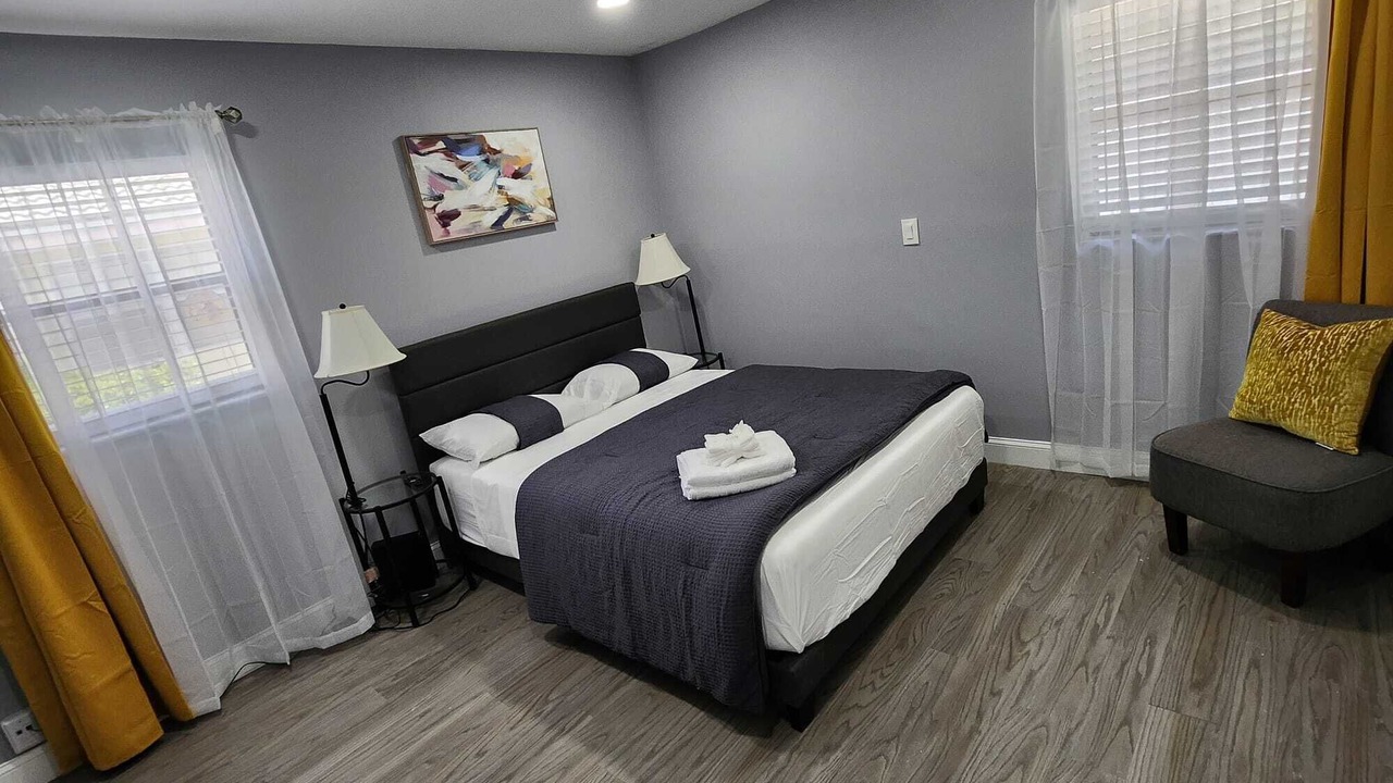Photo of Bedroom in Coral Springs