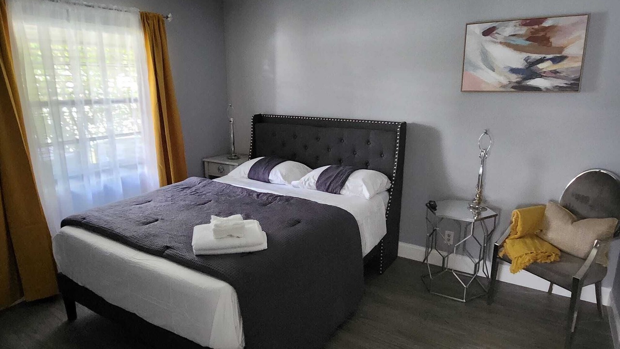 Photo of Bedroom in Coral Springs