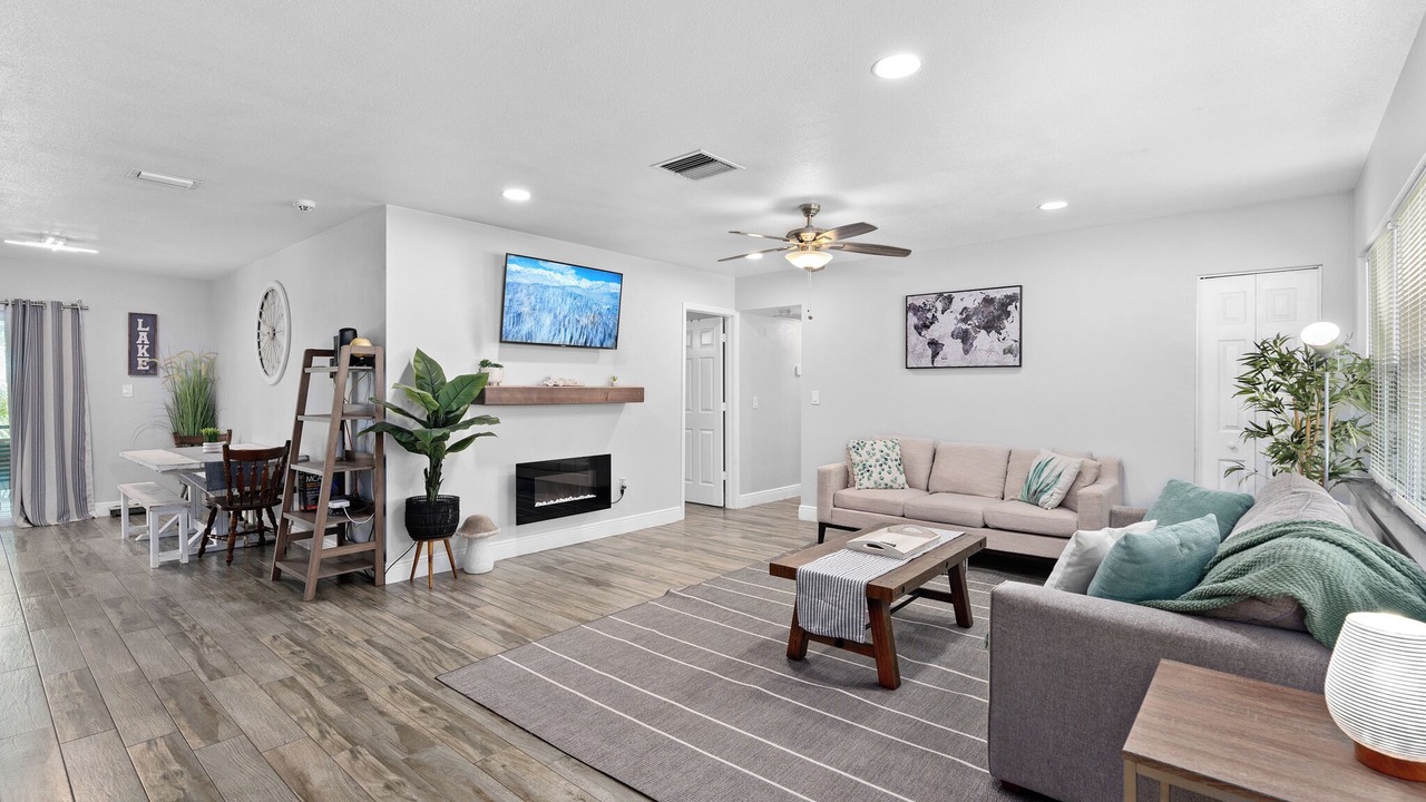 Photo of Livingroom in Forest City