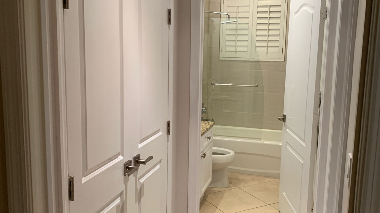 Photo of Bathroom in Naples