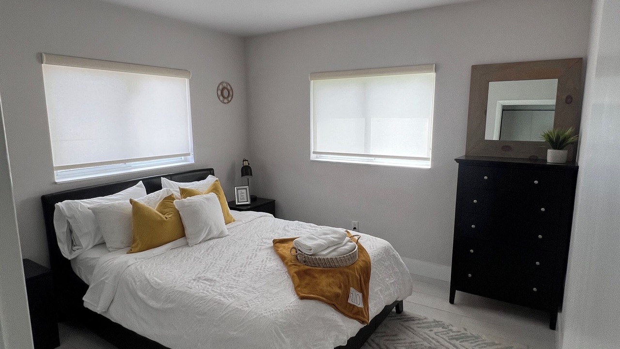 Photo of Bedroom in Sunset