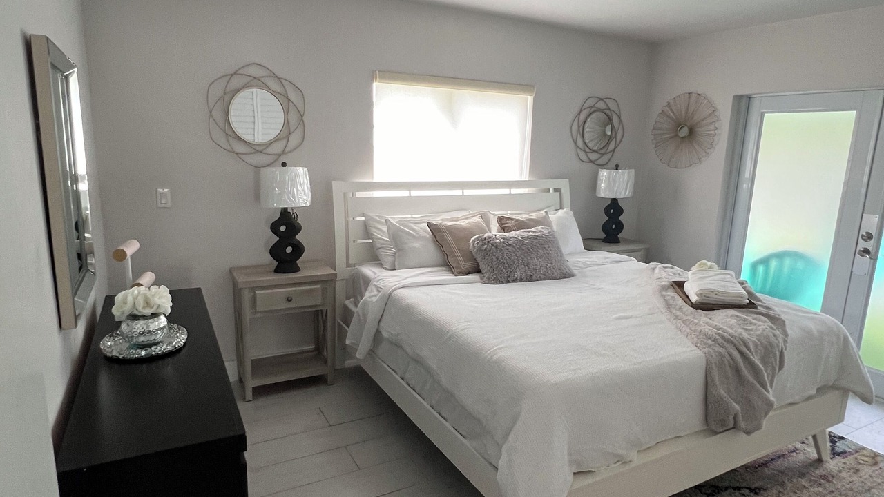 Photo of Bedroom in Sunset