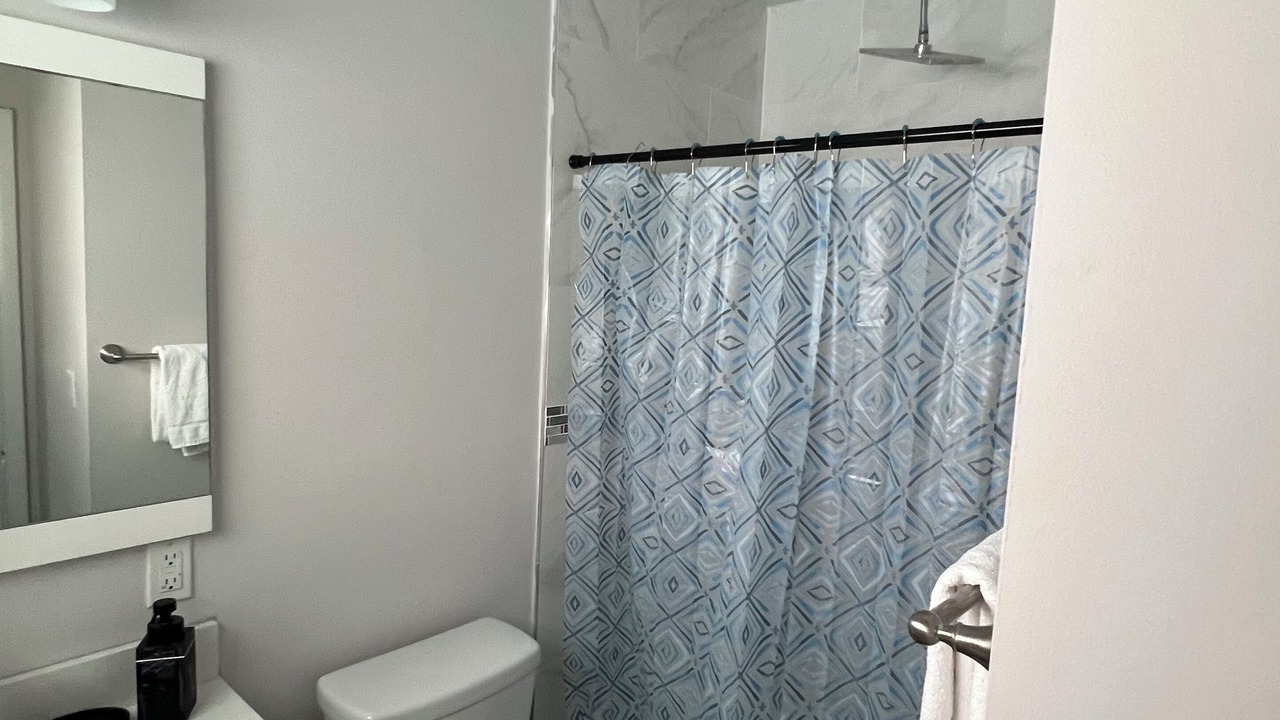Photo of Bathroom in Sunset