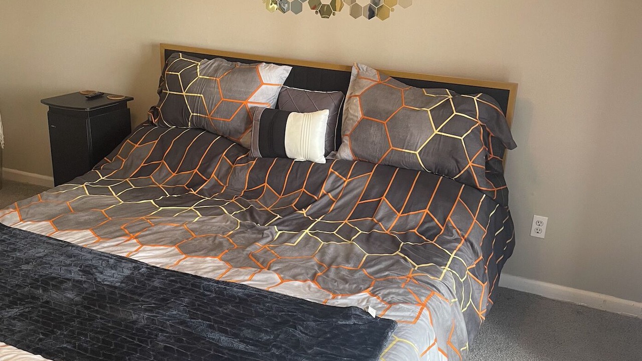Photo of Bedroom in Sandalwood